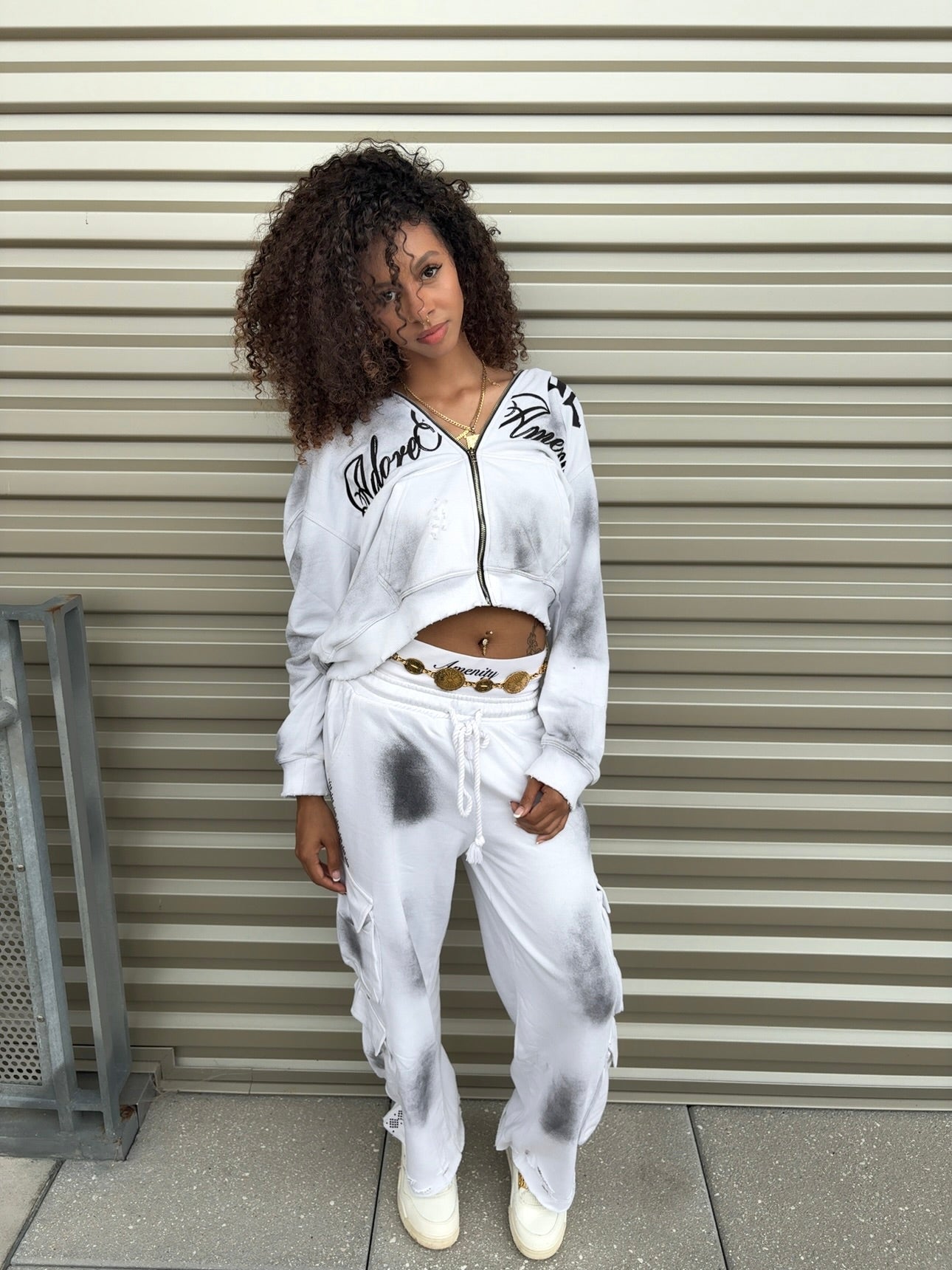 (WHITE)Adore Amenity ZipUp